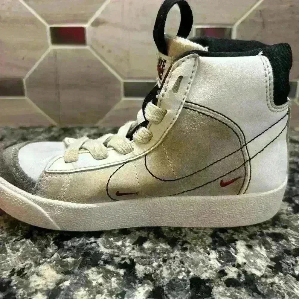 Nike Kids Blazer Mid 77, White And Red , Size 11C - Picture 3 of 14